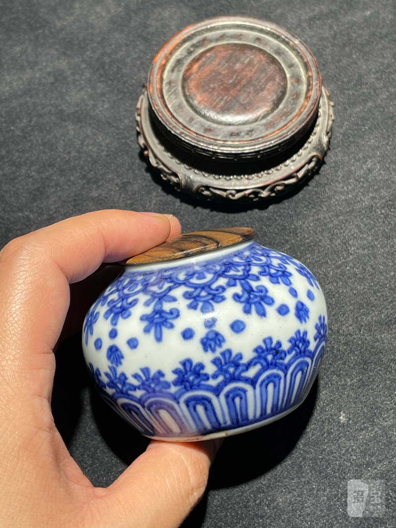 清雍正 青花花卉纹水盂 - 图2